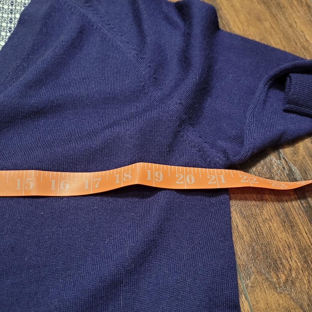 Lord & Taylor Merino Wool and Silk Cardigan Sweater size M - Picture 6 of 8